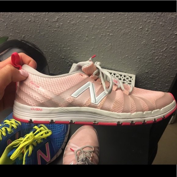 new balance women's 811 training shoe